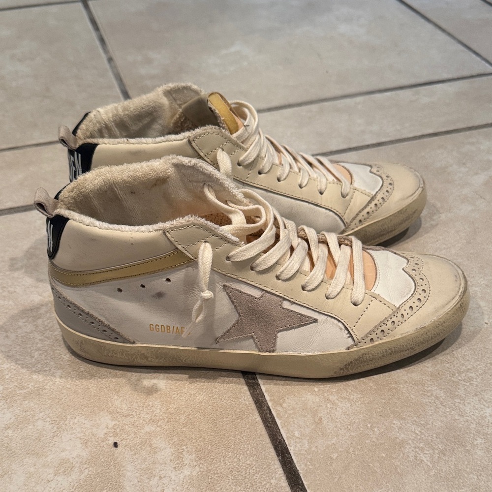 Golden Goose Off-White mid-Rise Sneakers with Star. Like NEW!!